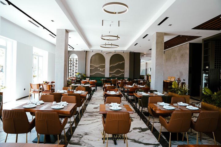 Dining 106 of 148
