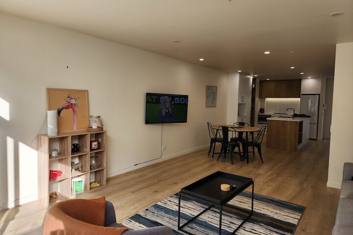 Room 10 of 26