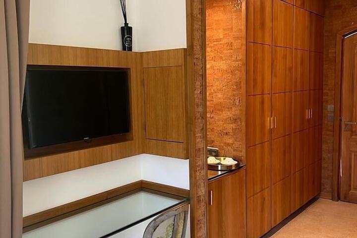 Room 22 of 105
