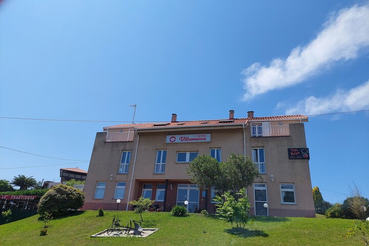 Hotel Villanueva San Jorge de Heres in Gozon