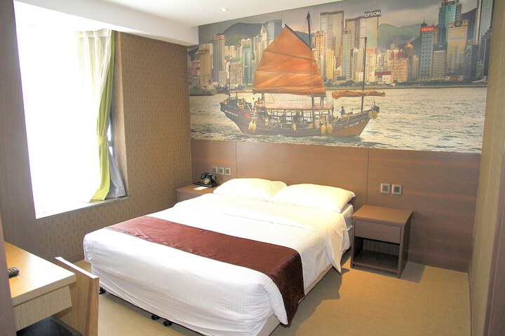 Room 6 of 46