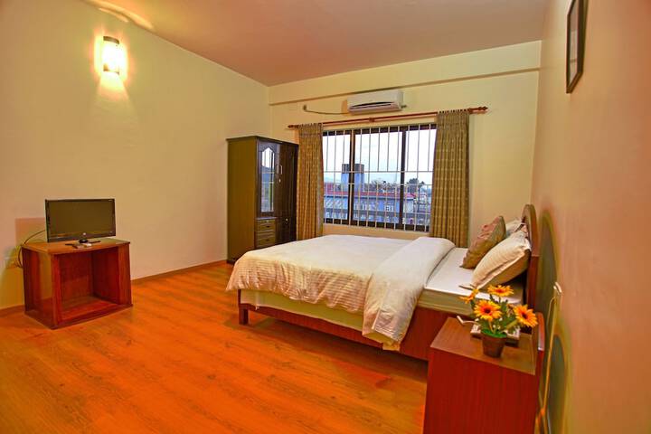Room 9 of 47