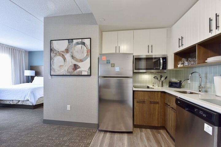 2 Queen 1 Bedroom Suite Mobility Accessible Roll Shower (13 of 29)