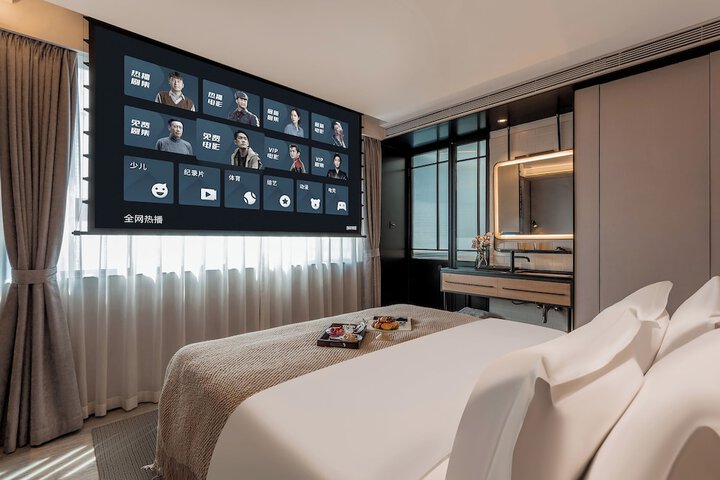 Room 34 of 101