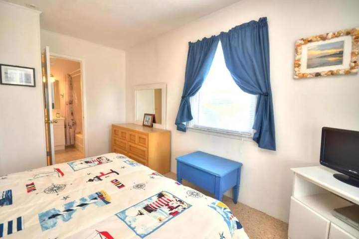 Room 3 of 15