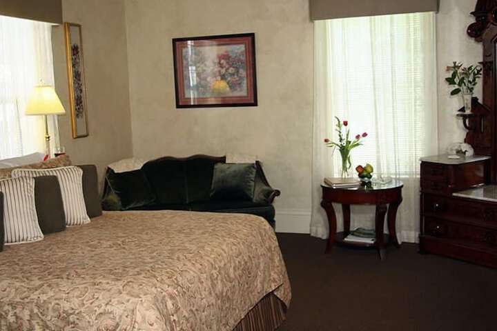 Room 8 of 38