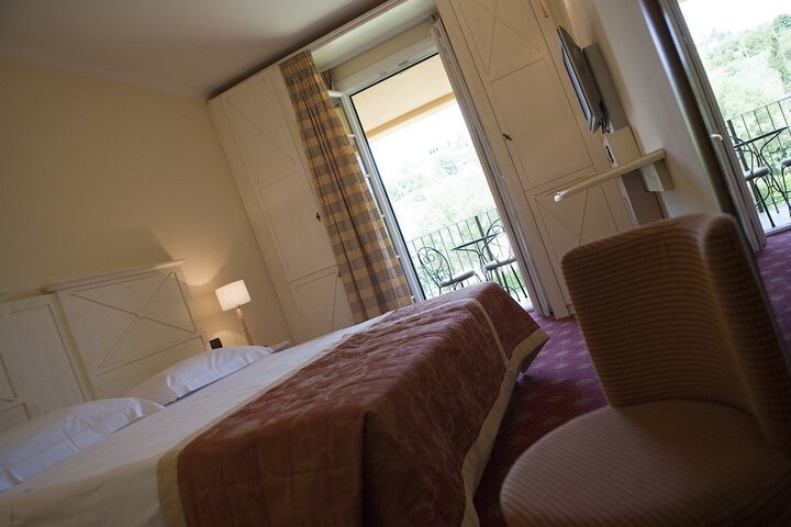Room 3 of 39