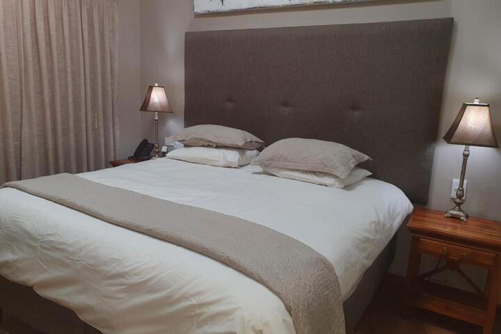 Room 18 of 76