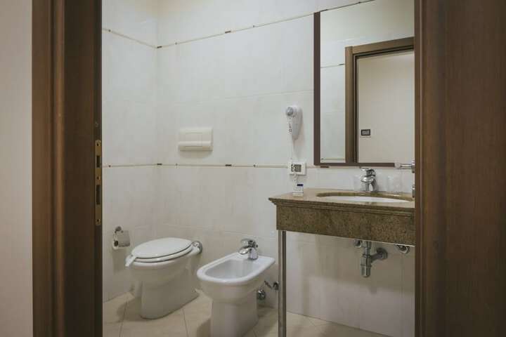 Room 7 of 56