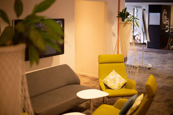 Entrance & Lobby