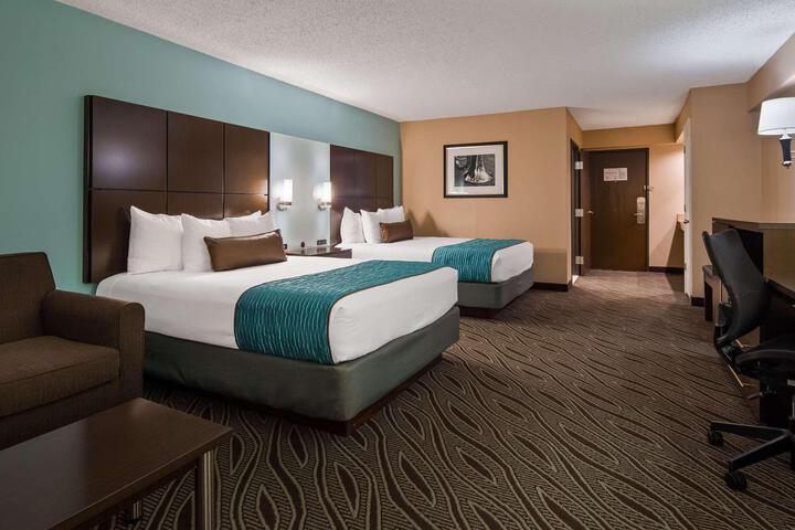 2 Queen Beds High Speed Internet Accessible Hairdryer Coffee Maker Refrigerator Full Breakfast (7 of 8)