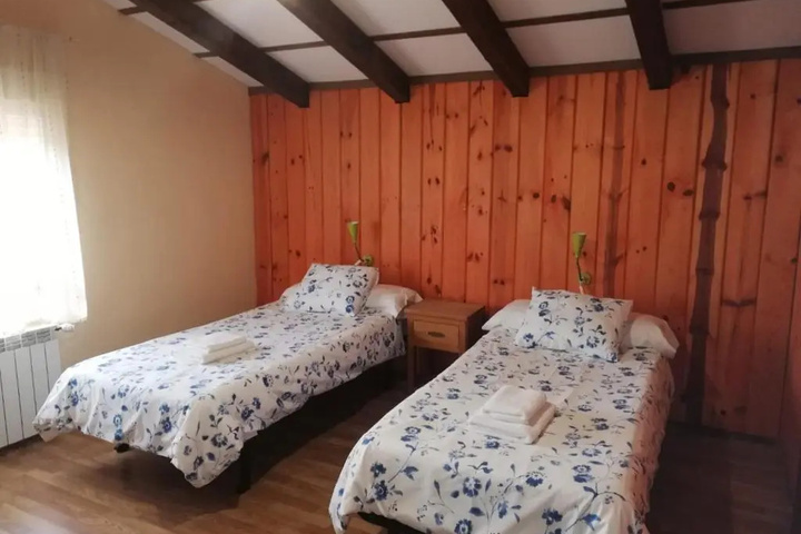 Room 3 of 20