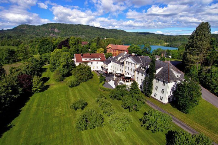 Øvre Sem Gård in Asker
