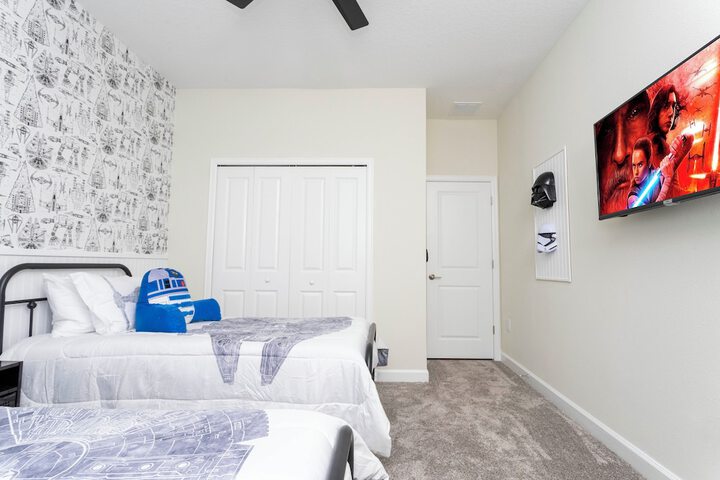 Room 10 of 144