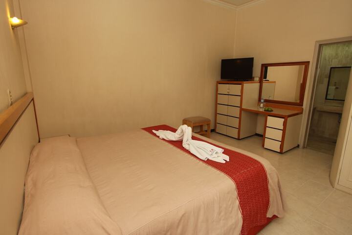 Room 6 of 39