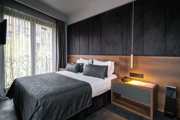 Room 15 of 86