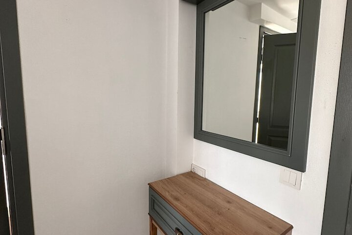 Room 22 of 37