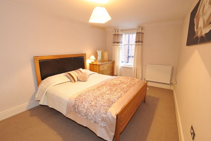 Room 3 of 92