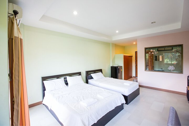Room 8 of 50