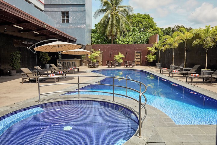 Pool 56 of 91