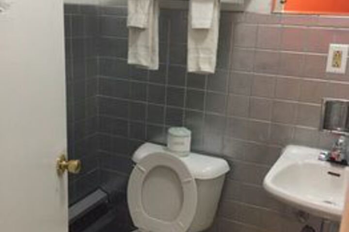 Room 10 of 44
