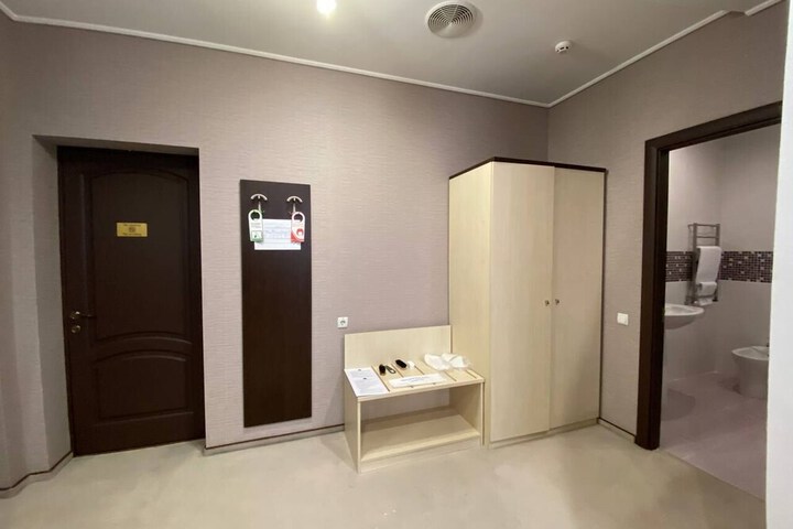 Room 16 of 70