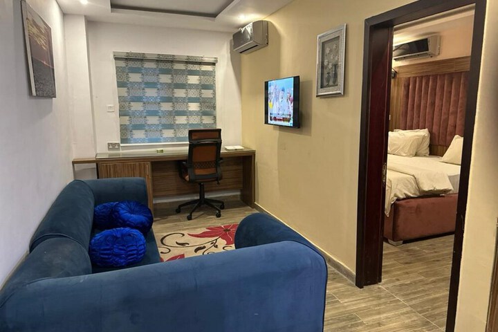 Room 22 of 31
