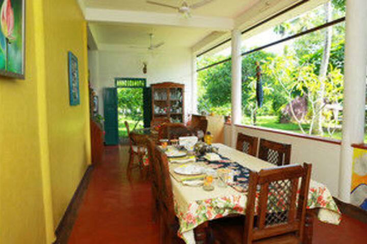 Dining 6 of 28