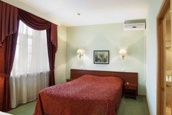 Room 22 of 37