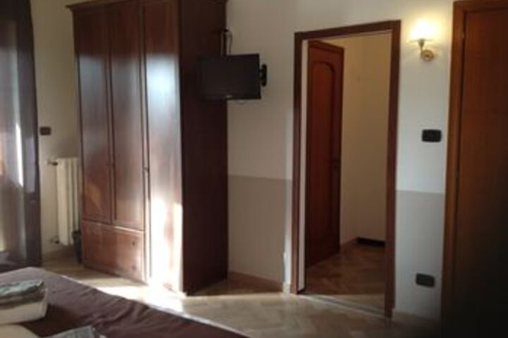 Room 54 of 60