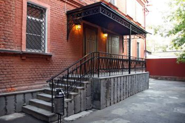 Hotel Exterior 8 of 50