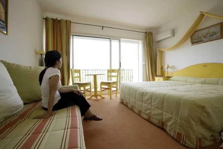 guest_rooms