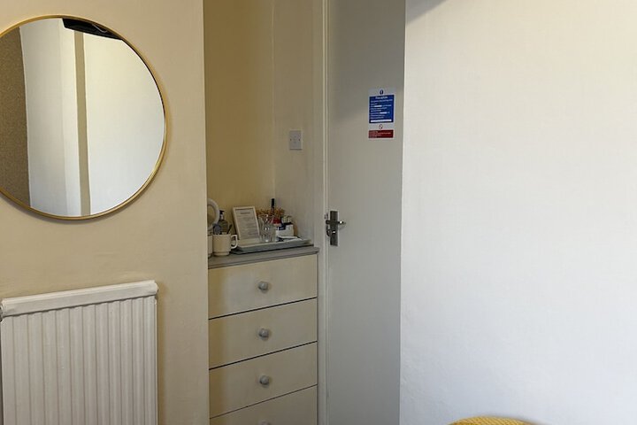 Room 12 of 44