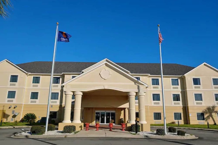 Hotel 50 of 61