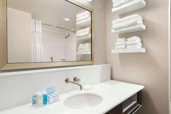Room 12 of 26