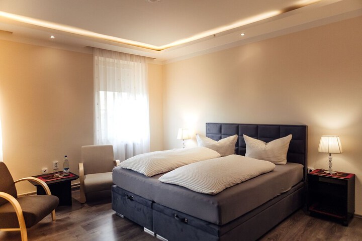 Room 8 of 21