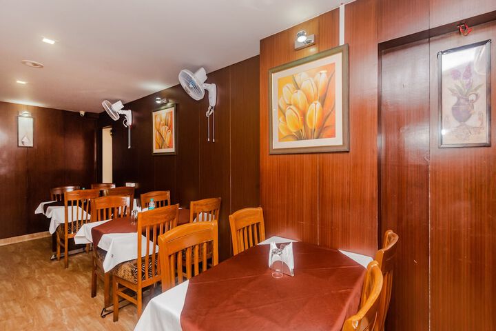 Dining 72 of 102