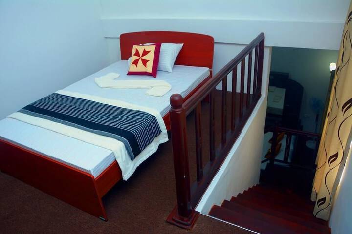 Room 28 of 49