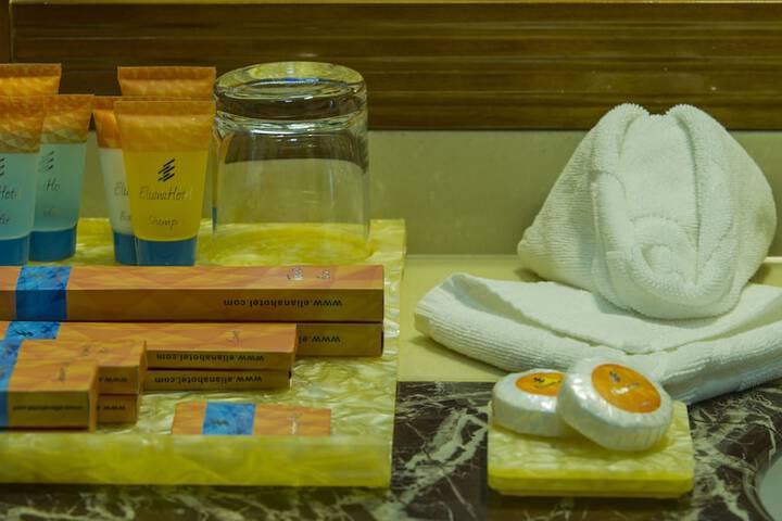Room 13 of 35
