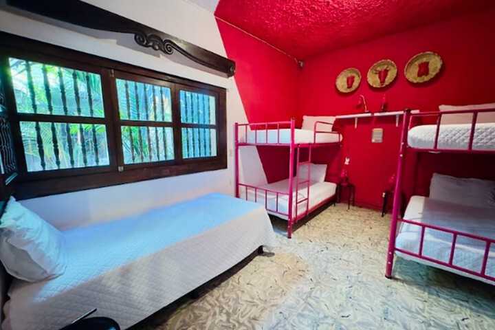 Room 34 of 59