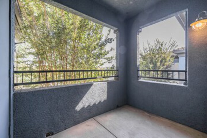 Terrace/Patio 3 of 187
