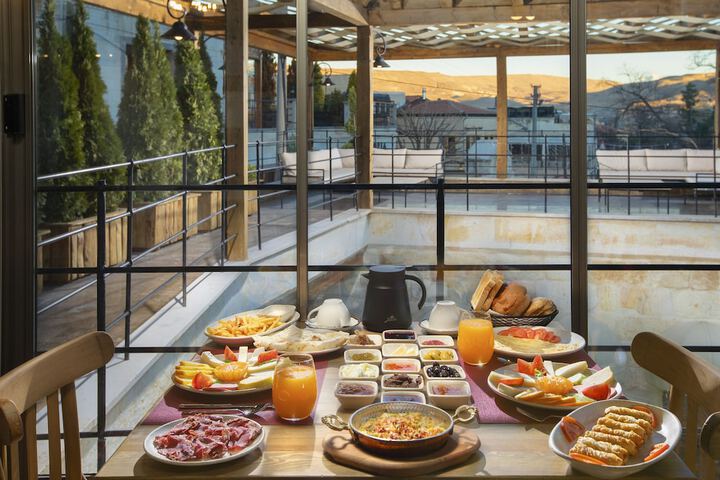 Breakfast/Coffee Service 113 of 122