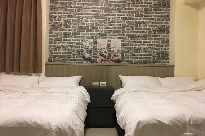 Room 5 of 7