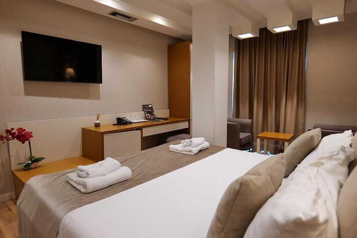 Room 17 of 45