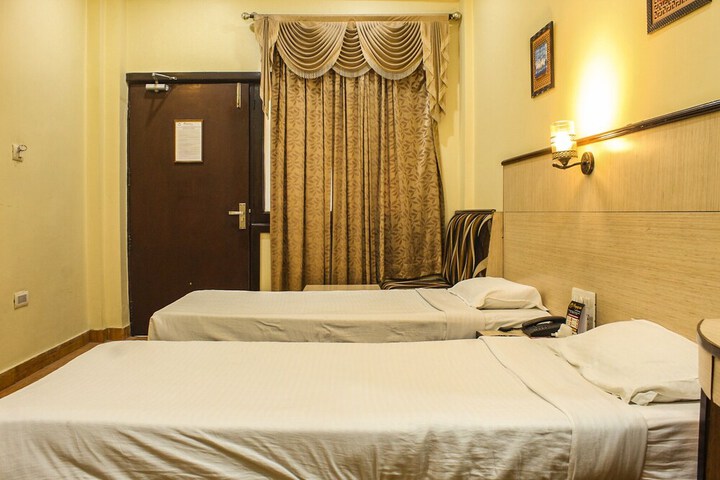 Room 35 of 63
