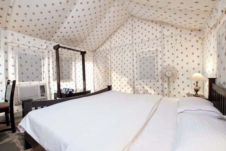 Room 20 of 193
