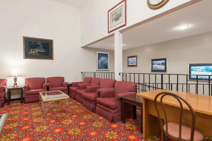 hotel_rooms