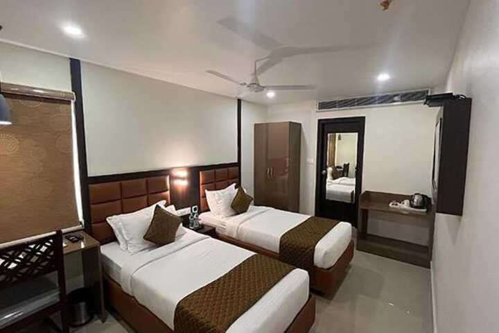 Room 4 of 21