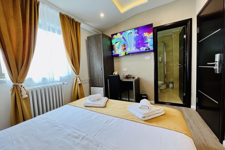 Room 15 of 54