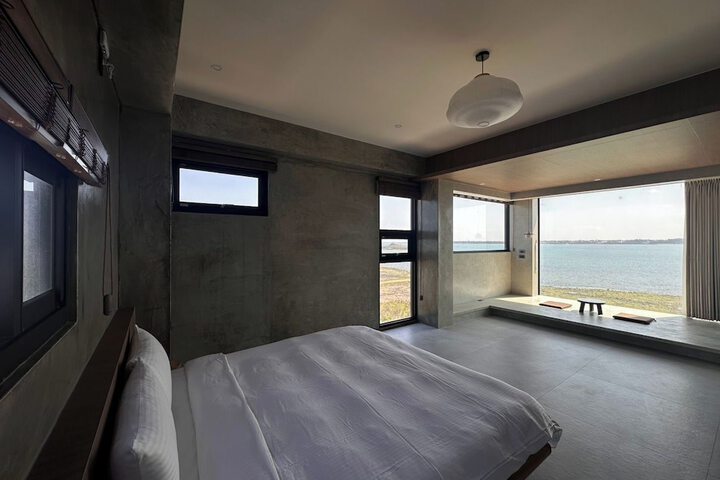 Room 3 of 50